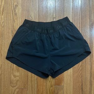 Outdoor voices relay 3” short